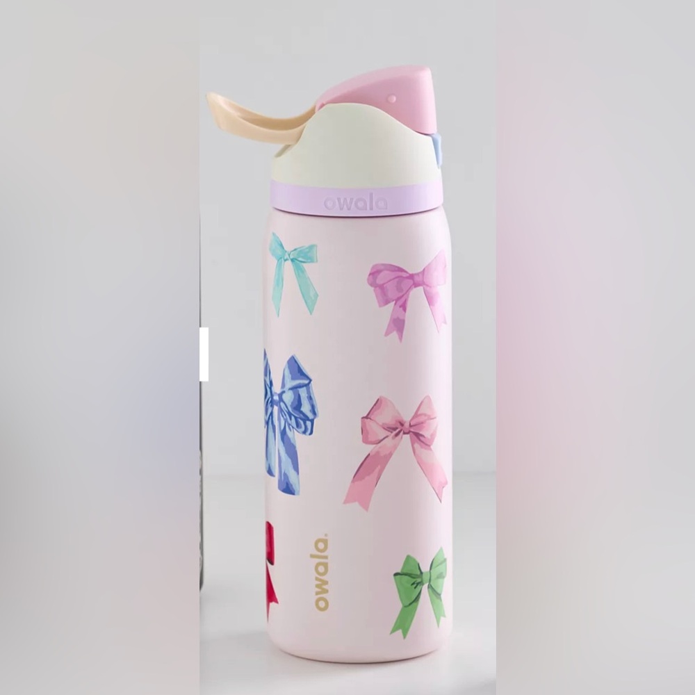 NIB Owala bow for Urban Outfitters bottle